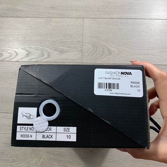 FashionNova Knot It Square Toe Black Mules - Picture 12 of 14